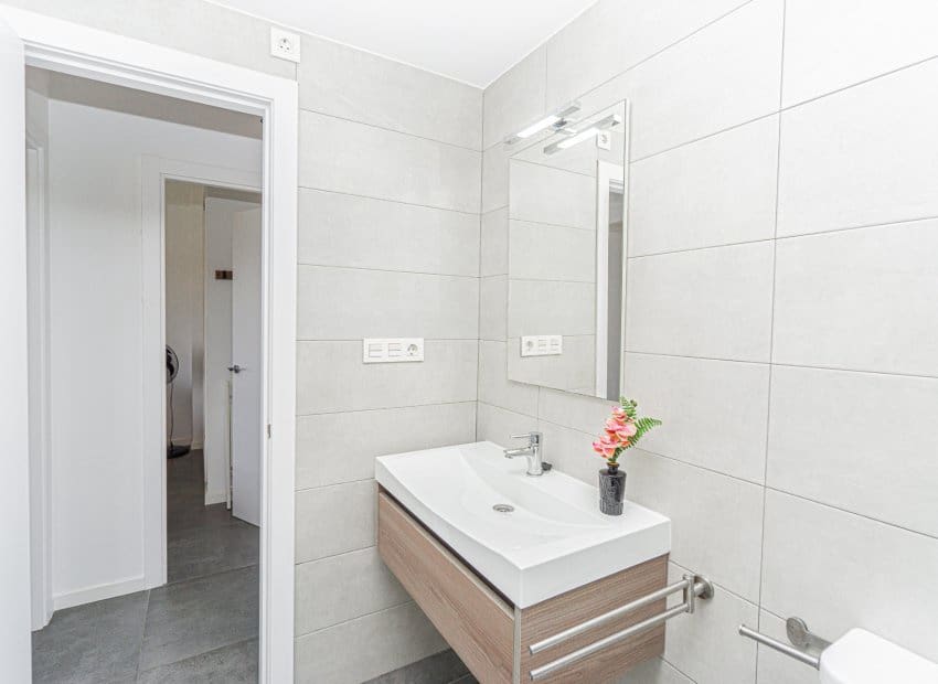 2 bedroom Apartment for sale in Campoamor with pool - € 199,000 (Ref: 9497660)