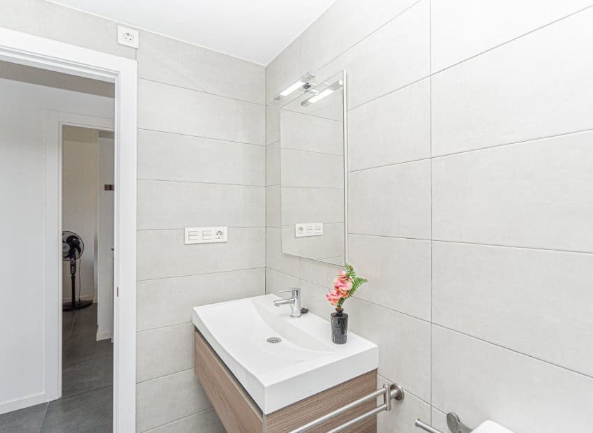 2 bedroom Apartment for sale in Campoamor with pool - € 199,000 (Ref: 9497660)