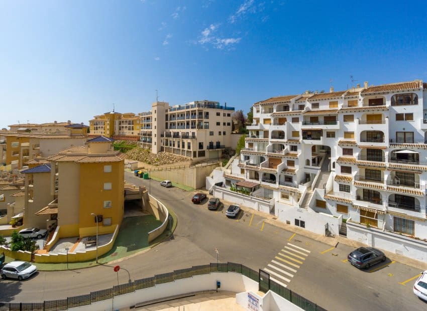 2 bedroom Apartment for sale in Campoamor with pool - € 199,000 (Ref: 9497660)