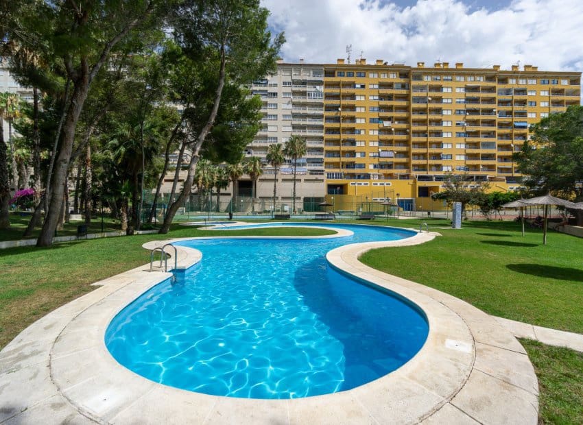 2 bedroom Apartment for sale in Campoamor with pool - € 199,000 (Ref: 9497660)
