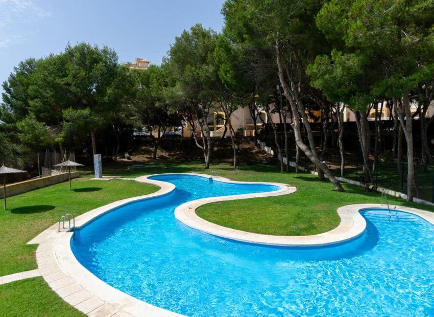 2 bedroom Apartment for sale in Campoamor with pool - € 199,000 (Ref: 9497660)