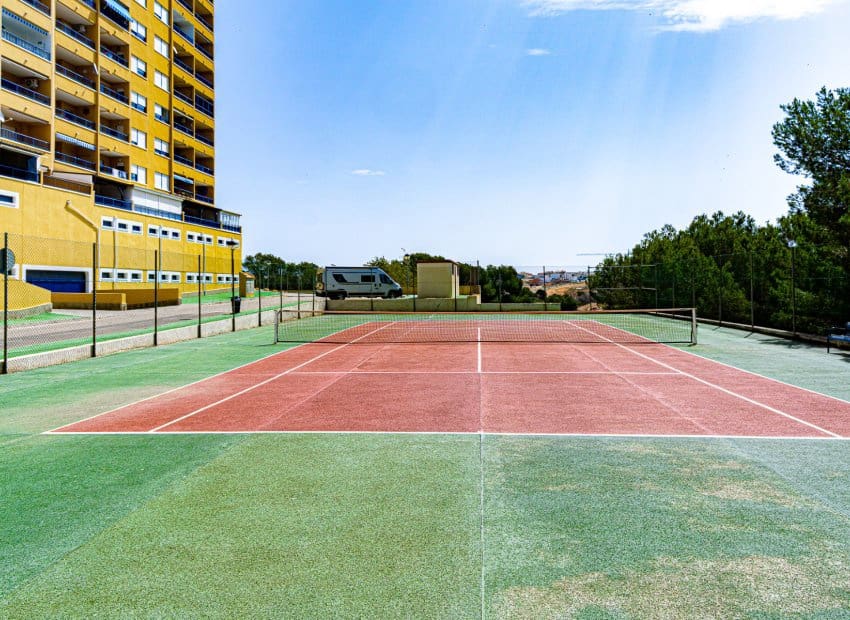 2 bedroom Apartment for sale in Campoamor with pool - € 199,000 (Ref: 9497660)