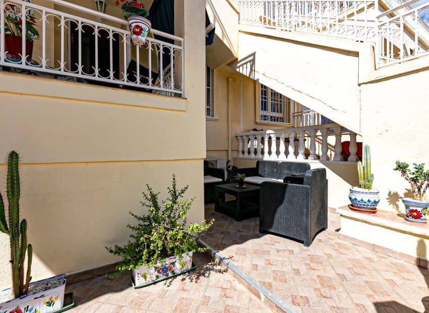 2 bedroom Apartment for sale in Playa Flamenca with pool - € 199,999 (Ref: 9497664)