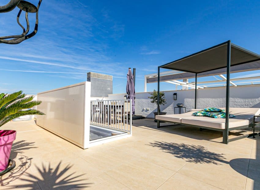 2 bedroom Penthouse for sale in Playa Flamenca with pool - € 495,000 (Ref: 9497665)