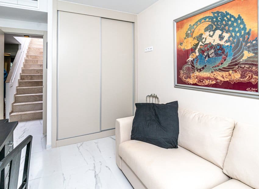 2 bedroom Penthouse for sale in Playa Flamenca with pool - € 495,000 (Ref: 9497665)