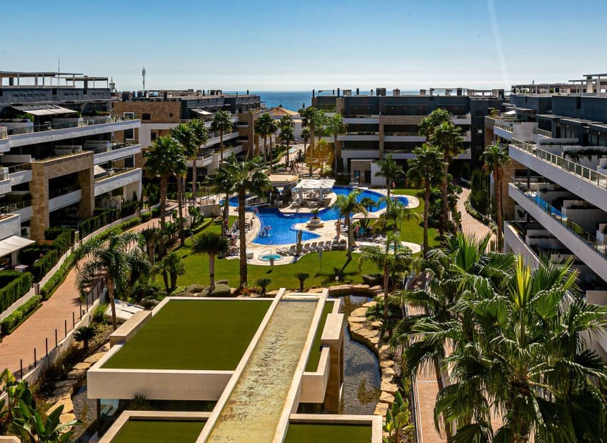 2 bedroom Penthouse for sale in Playa Flamenca with pool - € 495,000 (Ref: 9497665)