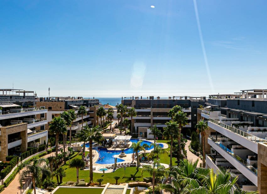 2 bedroom Penthouse for sale in Playa Flamenca with pool - € 495,000 (Ref: 9497665)