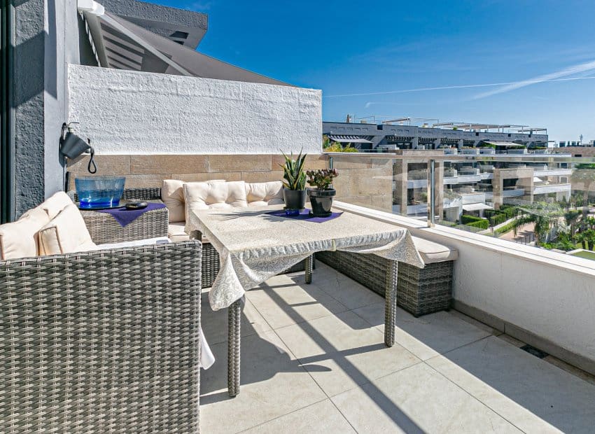 2 bedroom Penthouse for sale in Playa Flamenca with pool - € 495,000 (Ref: 9497665)