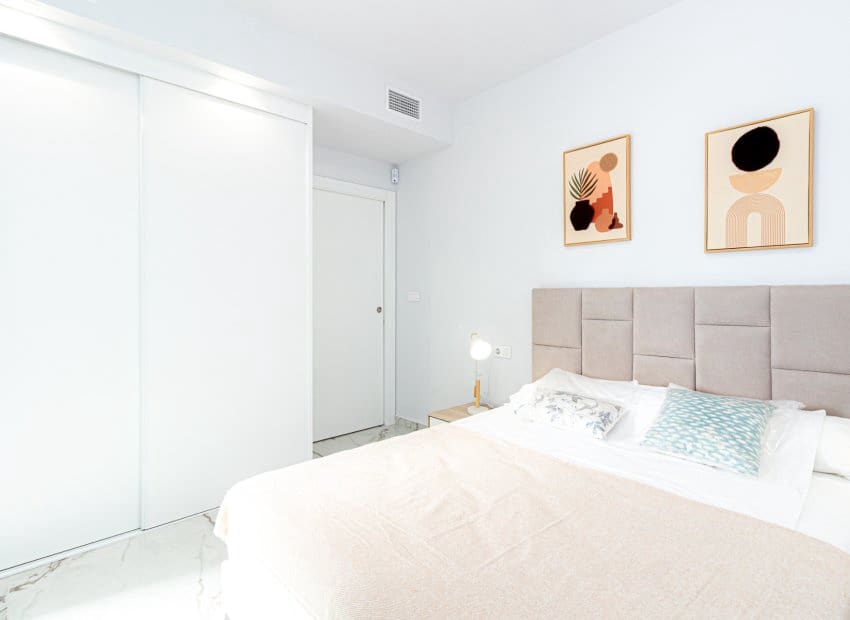 2 bedroom Apartment for sale in Los Altos with pool - € 299,900 (Ref: 9497666)