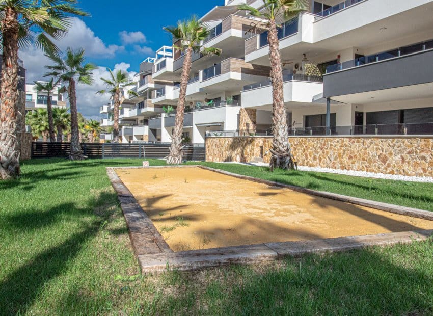 2 bedroom Apartment for sale in Los Altos with pool - € 299,900 (Ref: 9497666)