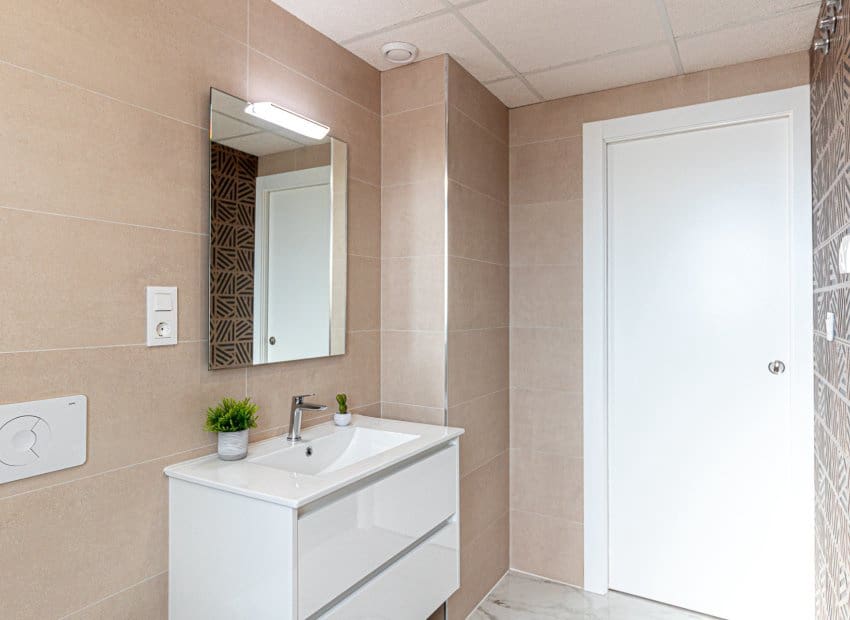 2 bedroom Apartment for sale in Los Altos with pool - € 299,900 (Ref: 9497666)