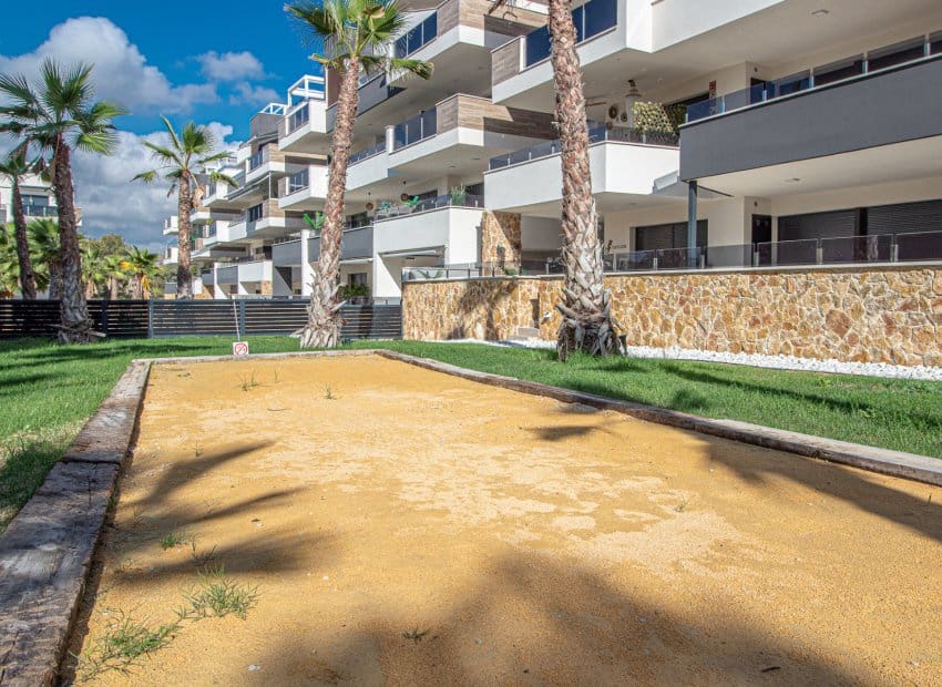 2 bedroom Apartment for sale in Los Altos with pool - € 299,900 (Ref: 9497666)