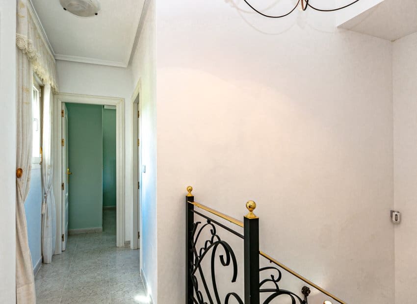 4 bedroom Villa for sale in Campoamor with pool - € 860,000 (Ref: 9497667)