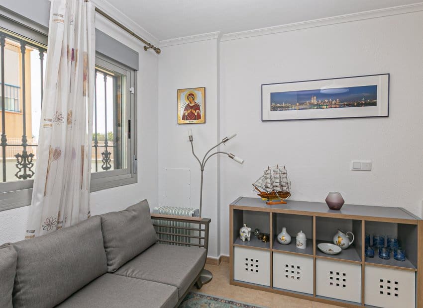 3 bedroom Townhouse for sale in Guardamar del Segura with pool - € 250,000 (Ref: 9497668)