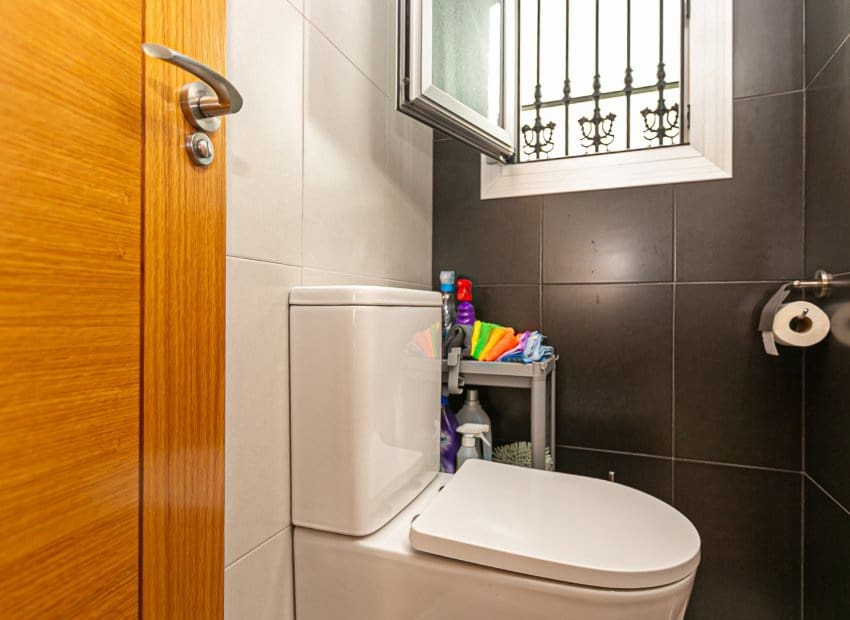 3 bedroom Townhouse for sale in Guardamar del Segura with pool - € 250,000 (Ref: 9497668)