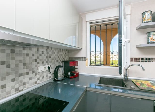 2 Zimmer Apartment zu verkaufen in La Zenia, Orihuela mit Pool - 198.000 € (Ref: 9497670)