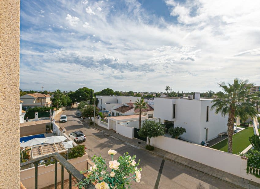 2 bedroom Apartment for sale in La Zenia with pool - € 198,000 (Ref: 9497670)