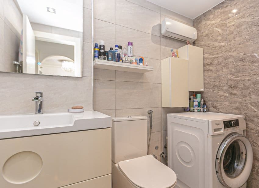 2 bedroom Apartment for sale in La Zenia with pool - € 198,000 (Ref: 9497670)