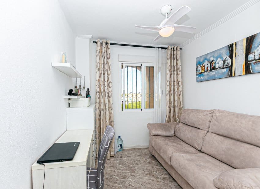 2 bedroom Apartment for sale in La Zenia with pool - € 198,000 (Ref: 9497670)