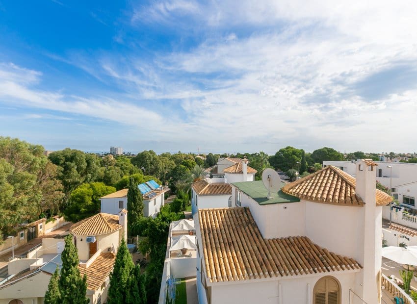 2 bedroom Apartment for sale in La Zenia with pool - € 198,000 (Ref: 9497670)