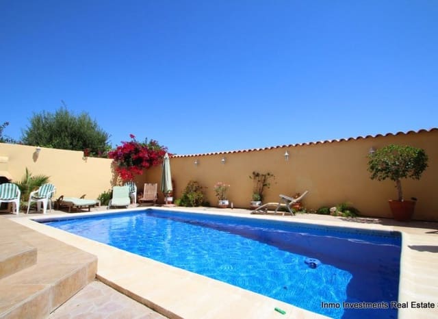 4 Zimmer Villa zu verkaufen in Villamartin, Orihuela mit Pool - 345.000 € (Ref: 9497671)