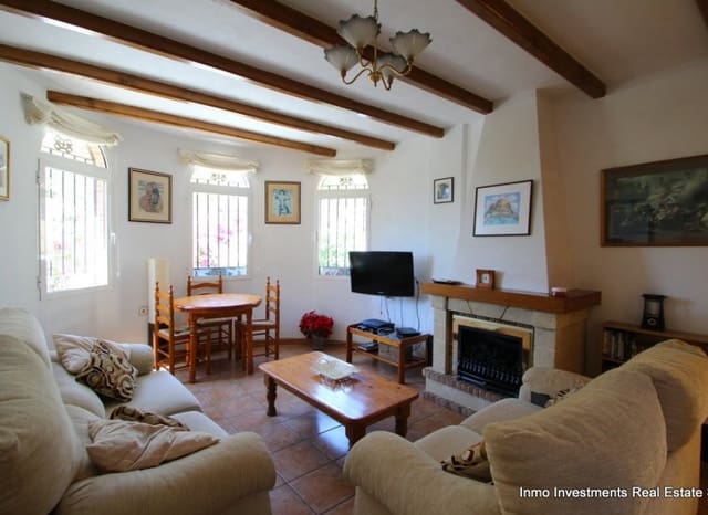 4 Zimmer Villa zu verkaufen in Villamartin, Orihuela mit Pool - 345.000 € (Ref: 9497671)