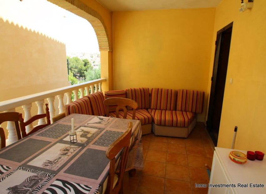 4 Zimmer Villa zu verkaufen in Villamartin mit Pool - 345.000 € (Ref: 9497671)