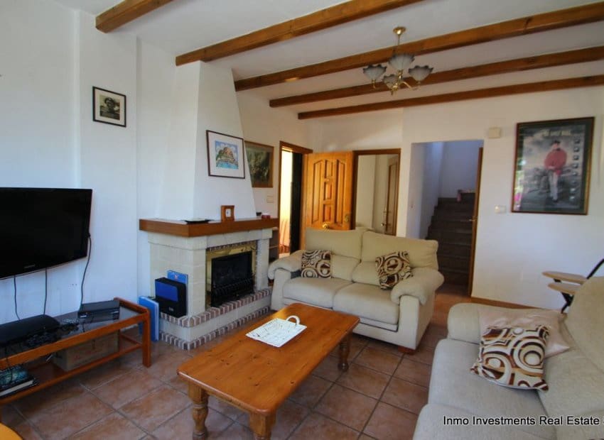 4 Zimmer Villa zu verkaufen in Villamartin mit Pool - 345.000 € (Ref: 9497671)