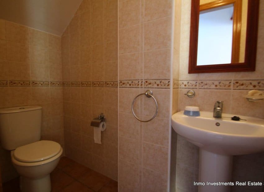 4 Zimmer Villa zu verkaufen in Villamartin mit Pool - 345.000 € (Ref: 9497671)