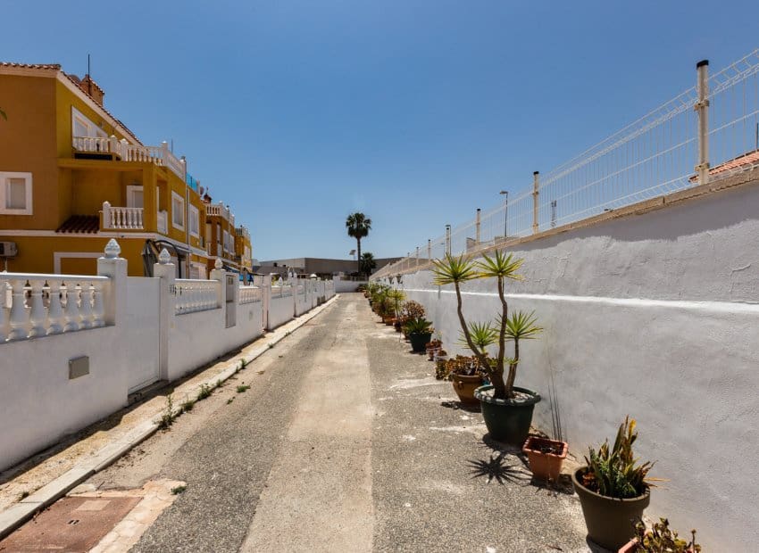 3 slaapkamer Huis te koop in La Zenia - € 219.000 (Ref: 9497672)