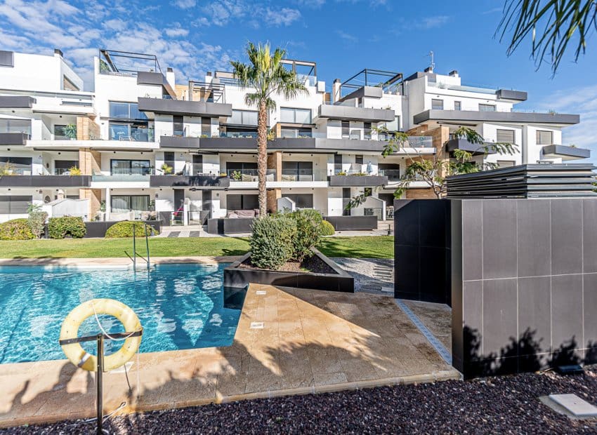 3 slaapkamer Penthouse te koop in Los Dolses met zwembad - € 549.000 (Ref: 9497675)