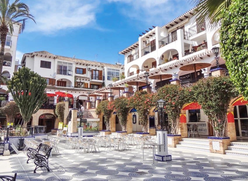 2 quarto Apartamento para venda em Villamartin com piscina - 275 000 € (Ref: 9497676)