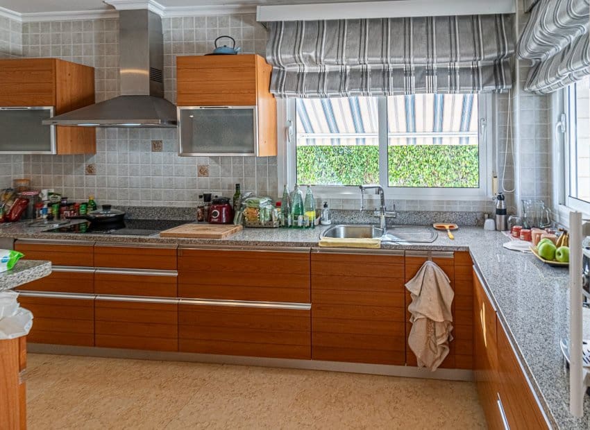 5 bedroom Villa for sale in La Mata with pool - € 1,170,000 (Ref: 9497677)