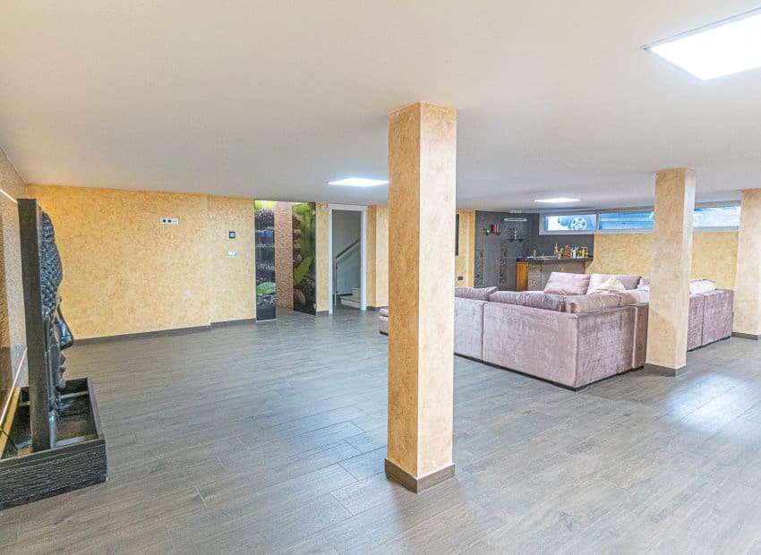 5 bedroom Villa for sale in La Mata with pool - € 1,170,000 (Ref: 9497677)