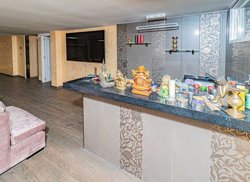 5 bedroom Villa for sale in La Mata with pool - € 1,170,000 (Ref: 9497677)