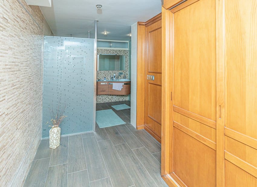 5 bedroom Villa for sale in La Mata with pool - € 1,170,000 (Ref: 9497677)