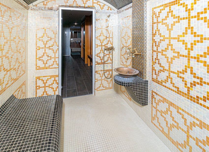 5 bedroom Villa for sale in La Mata with pool - € 1,170,000 (Ref: 9497677)