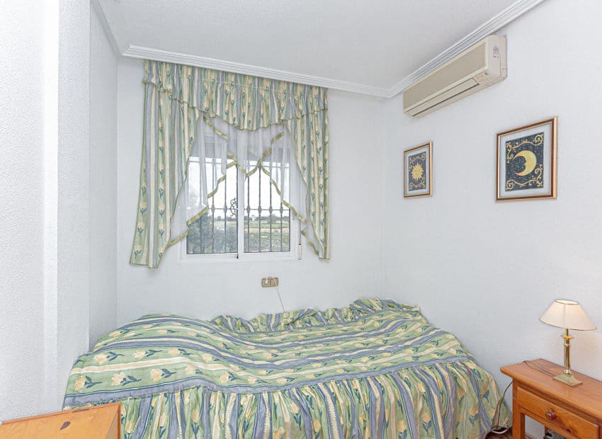 3 bedroom Villa for sale in La Zenia with pool - € 225,000 (Ref: 9497678)