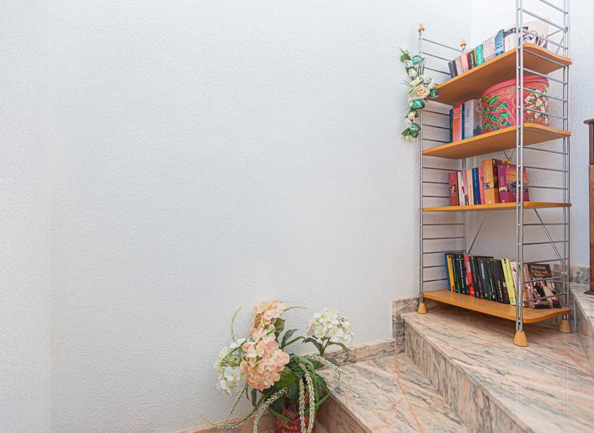 3 bedroom Villa for sale in La Zenia with pool - € 225,000 (Ref: 9497678)