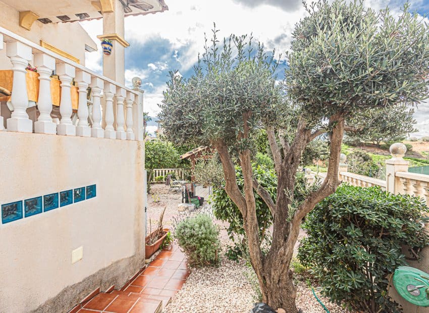 3 bedroom Villa for sale in La Zenia with pool - € 225,000 (Ref: 9497678)