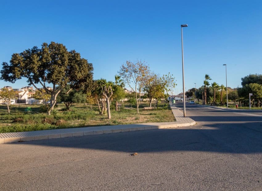 2 bedroom Semi-detached Villa for sale in La Zenia with pool - € 230,000 (Ref: 9497851)