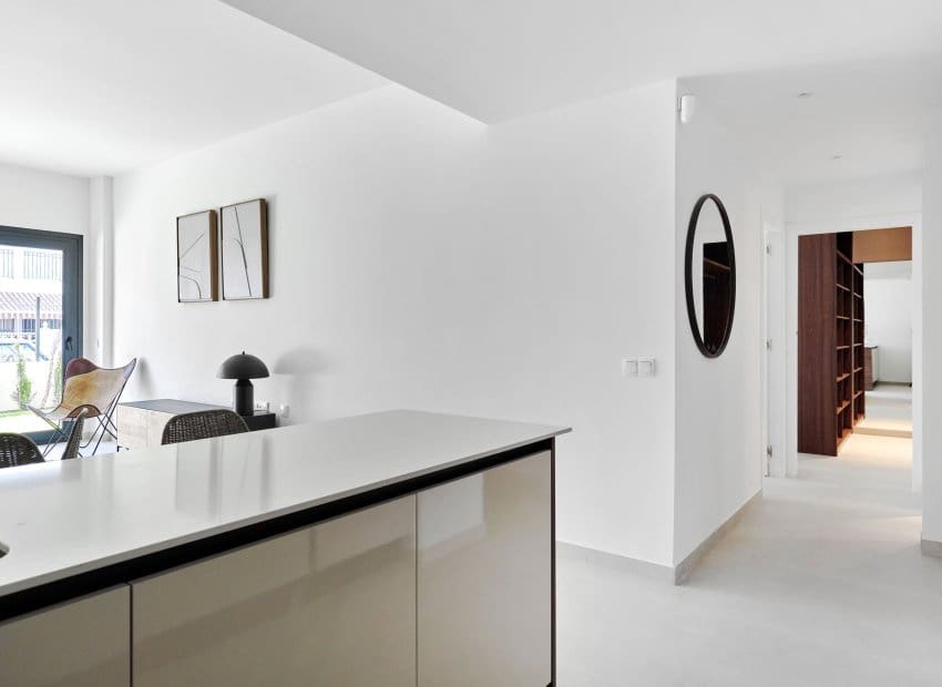 2 Zimmer Apartment zu verkaufen in Torrevieja mit Pool - 380.000 € (Ref: 9499106)