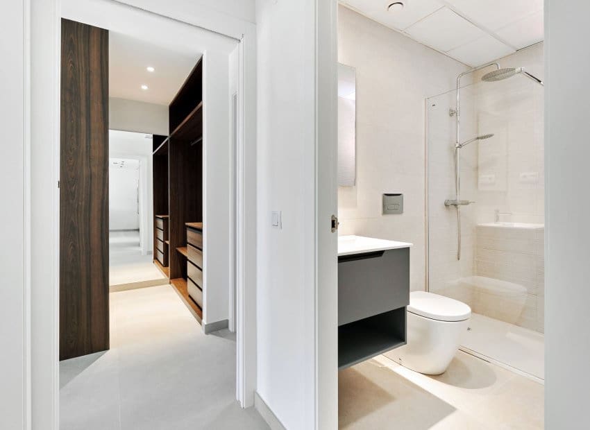 2 Zimmer Apartment zu verkaufen in Torrevieja mit Pool - 380.000 € (Ref: 9499106)