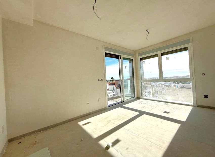 3 sypialnia Willa na sprzedaż w Orihuela Costa z basenem - 669 900 € (Ref: 9518969)