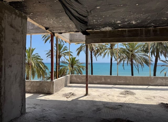 Willa na sprzedaż w Punta Prima, Orihuela z basenem - 2 750 000 € (Ref: 9518972)