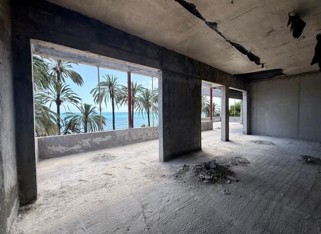 Willa na sprzedaż w Punta Prima, Orihuela z basenem - 2 750 000 € (Ref: 9518972)