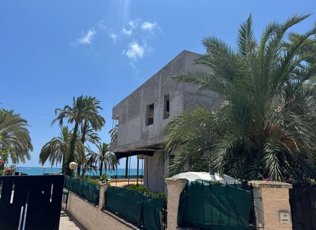 Willa na sprzedaż w Punta Prima, Orihuela z basenem - 2 750 000 € (Ref: 9518972)