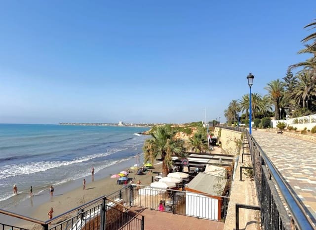 5 soveværelse Villa til salg i Punta Prima, Orihuela med swimmingpool garage - € 2.950.000 (Ref: 9518972)