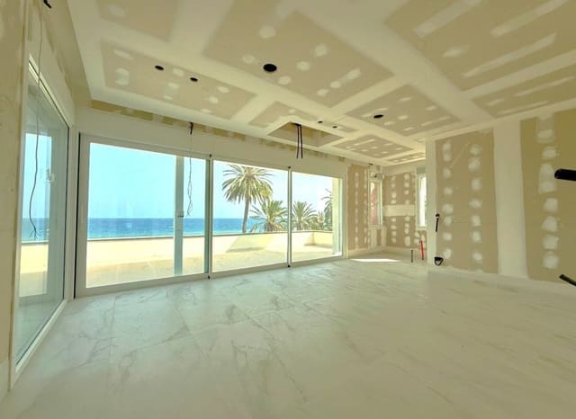 5 soveværelse Villa til salg i Punta Prima, Orihuela med swimmingpool garage - € 2.950.000 (Ref: 9518972)