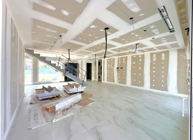 5 soveværelse Villa til salg i Punta Prima, Orihuela med swimmingpool garage - € 2.950.000 (Ref: 9518972)